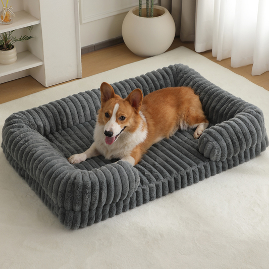 Plush sofa-style pet bed